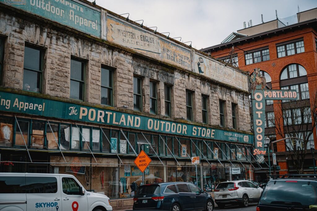 how far from seattle to portland oregon 1782462415584