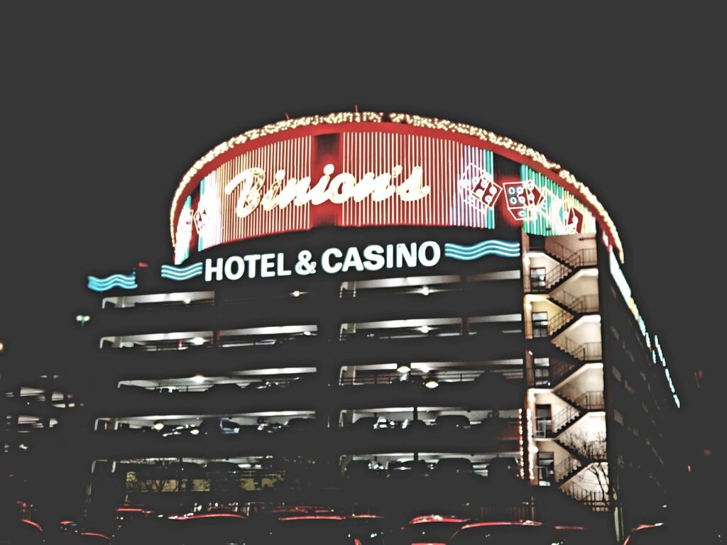 Seattle to Las Vegas Drive: Distance, Time & Route seattle to vegas drive 1781604489885